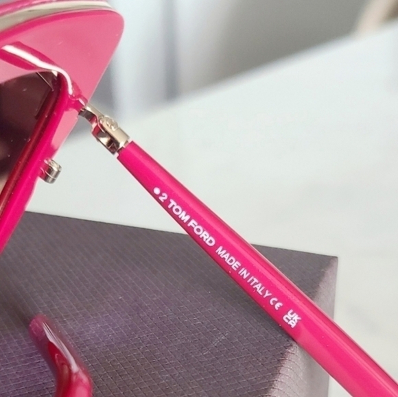 Tom Ford Virginia Sunglasses, Shiny Fuchsia & Rose Gold, NIB main image 4